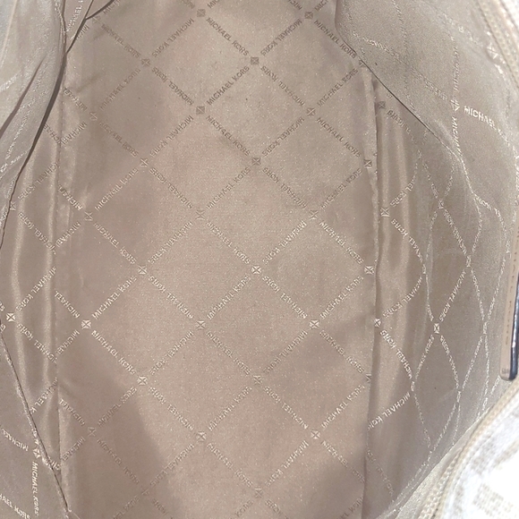 Michael Kors Jet Set Travel Medium Top Zip Multifunction Tote - Picture 7 of 15